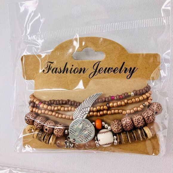 Clinique Floral Pouch Crystal Necklace & Stackable Bracelet Bundle - Picture 3 of 9